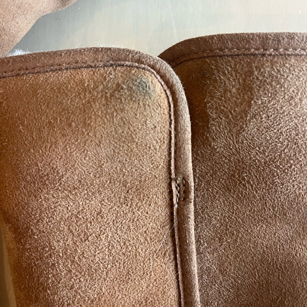 Ugg 8 Great Condition - image 4